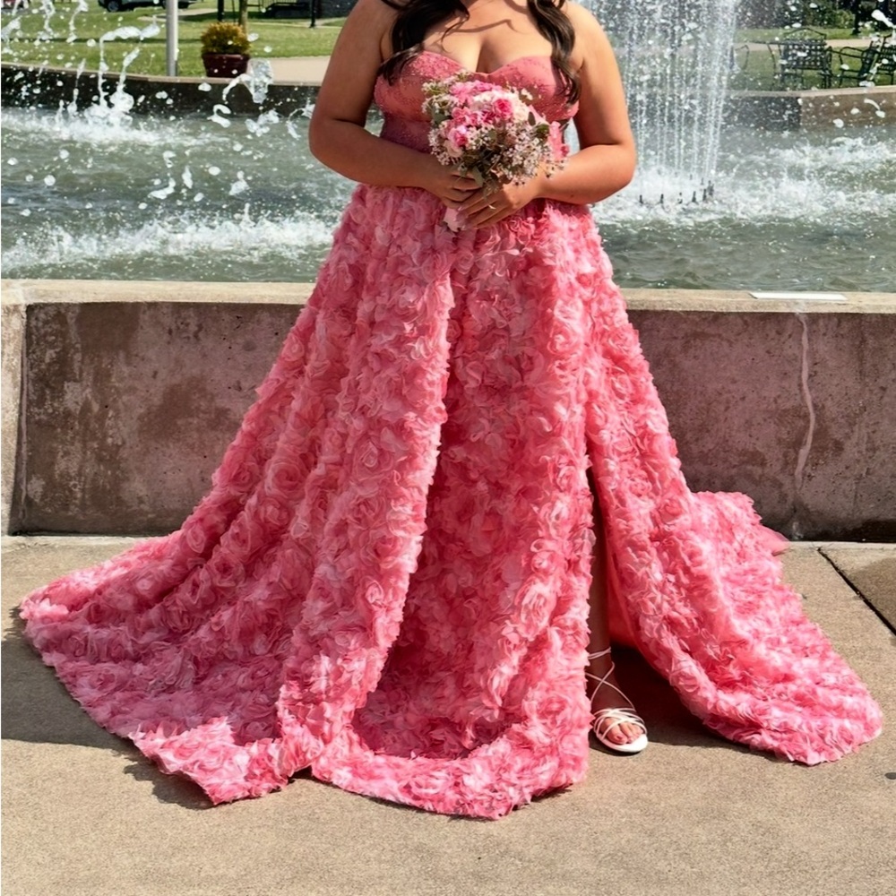 Tarik Ediz Rosy Textured Gown